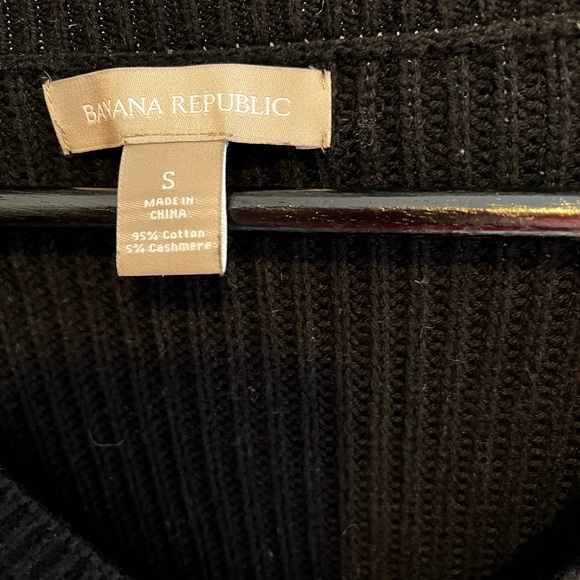 Banana Republic Peplum V-Neck Sweater - Picture 3 of 4